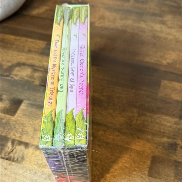 Tales From Pixie Hollow Collection #4 (Disney Fairies) - Picture 6 of 8